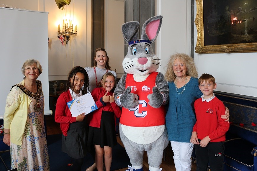 Redbridge Primary: The Right Worshipful Mayor of Southampton, Councillor Valerie Laurent, Ava, Darcey, Felicity, Reagon, Anna