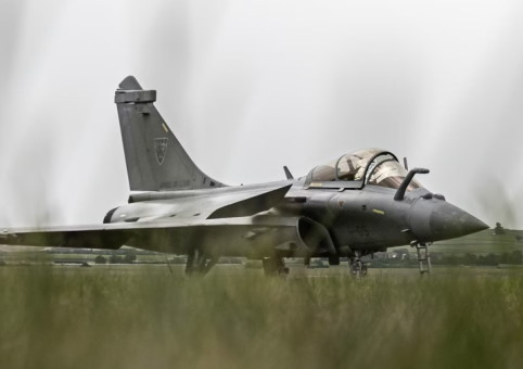 A jet fighter