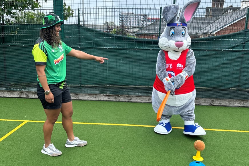 Coach Carrot Playing Cricket