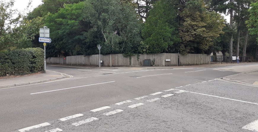 A photo of the junction of Spring Road and Station Road, Sholing