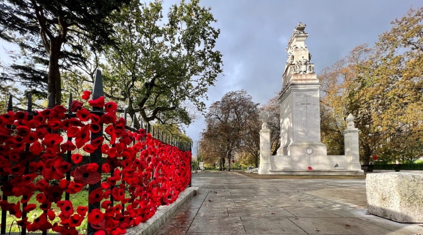 Poppies on railings at Southampton Cenotaph